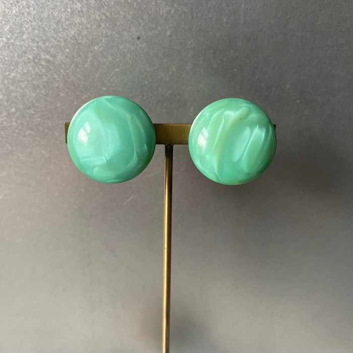 Vintage 80s retro green marble cabochon earrings レトロ ヴィンテージ アクセサリー グリーン マーブル カボション イヤリング | Vintage.City 古着屋、古着コーデ情報を発信