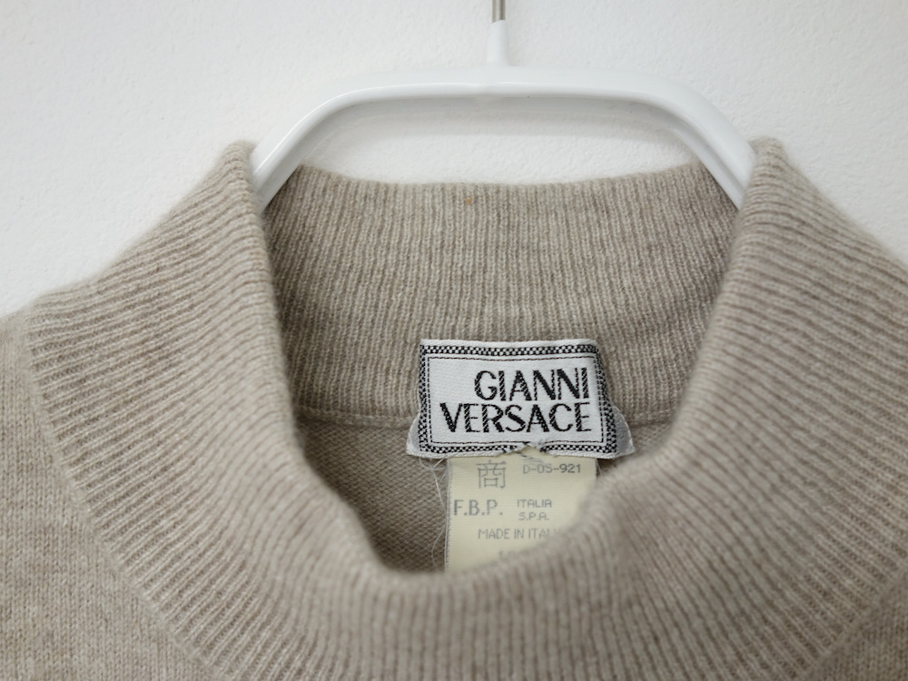 Italy製 GIANNI VERSACE  Mock neck sweater
