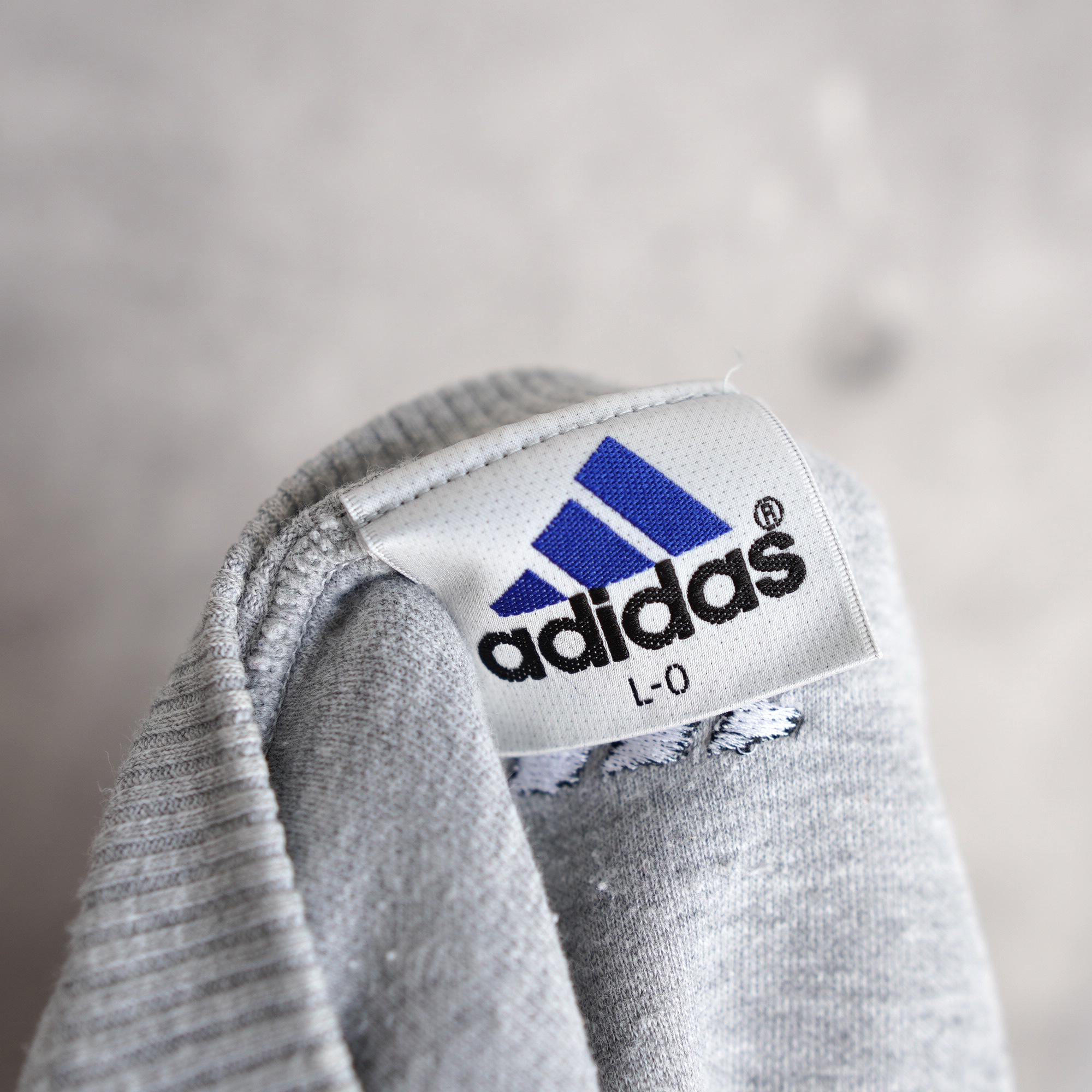 adidas アディダス スウェット トレーナー パフォーマンスロゴ刺繡