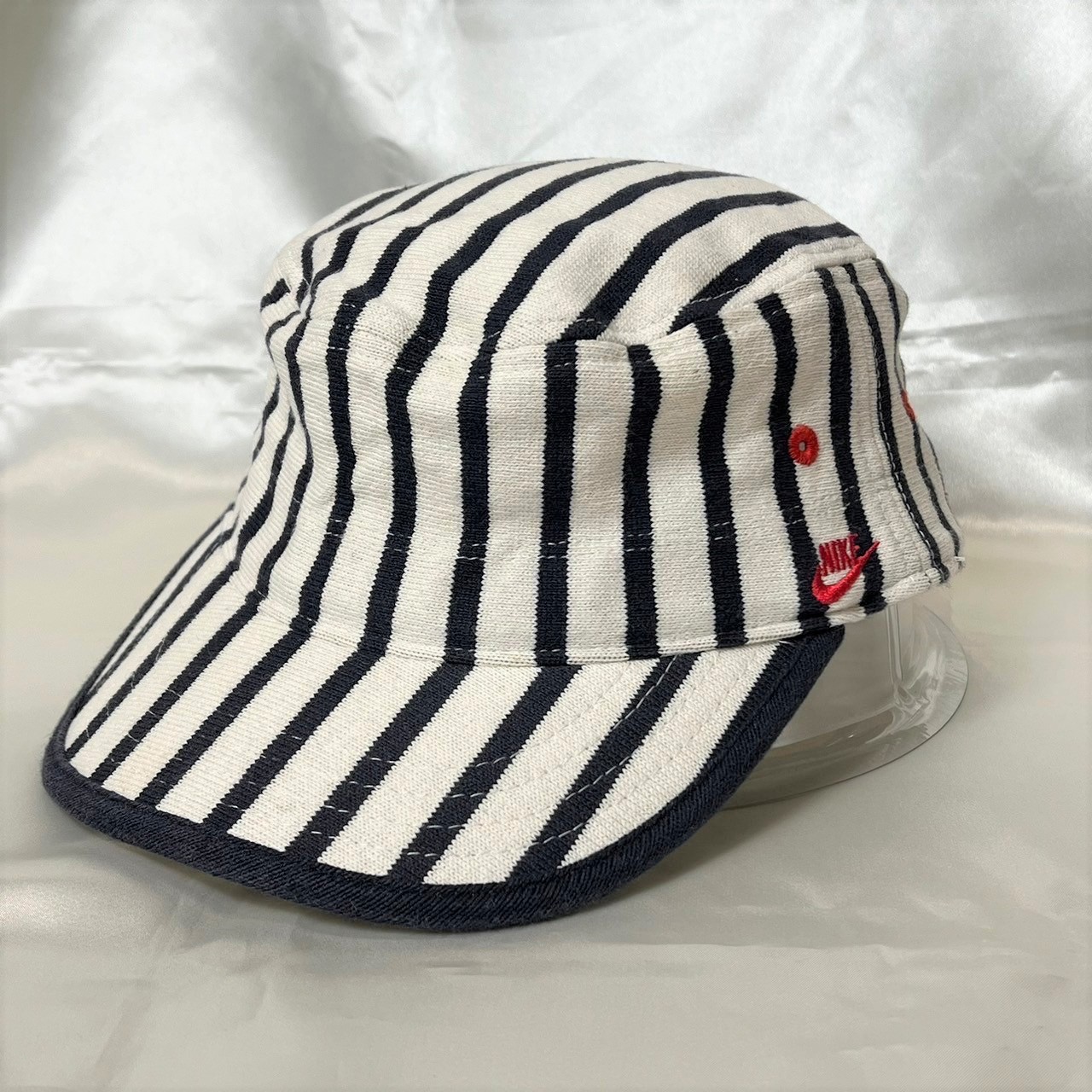 90s nike ビンテージ  キャップ　帽子　　ワンポイント　刺繍
