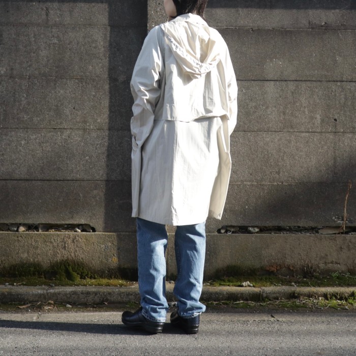Nylon Coat with Hood Off White | Vintage.City 빈티지숍, 빈티지 코디 정보
