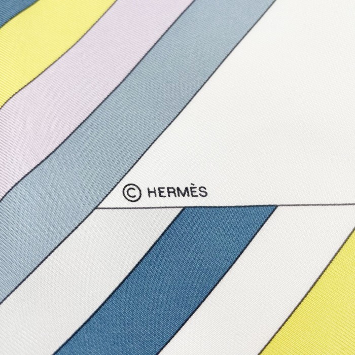 HERMES エルメス スカーフ カレ90 『LES JEUX D'HERMES(エルメスのゲーム)』 シルク ピンク ブルー系 | Vintage.City 古着屋、古着コーデ情報を発信