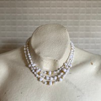 Used retro white×gold beads classical necklace レトロ ヴィンテージ アクセサリー ホワイト×ゴールド ビーズ クラシカル 3連 ネックレス | Vintage.City 빈티지숍, 빈티지 코디 정보