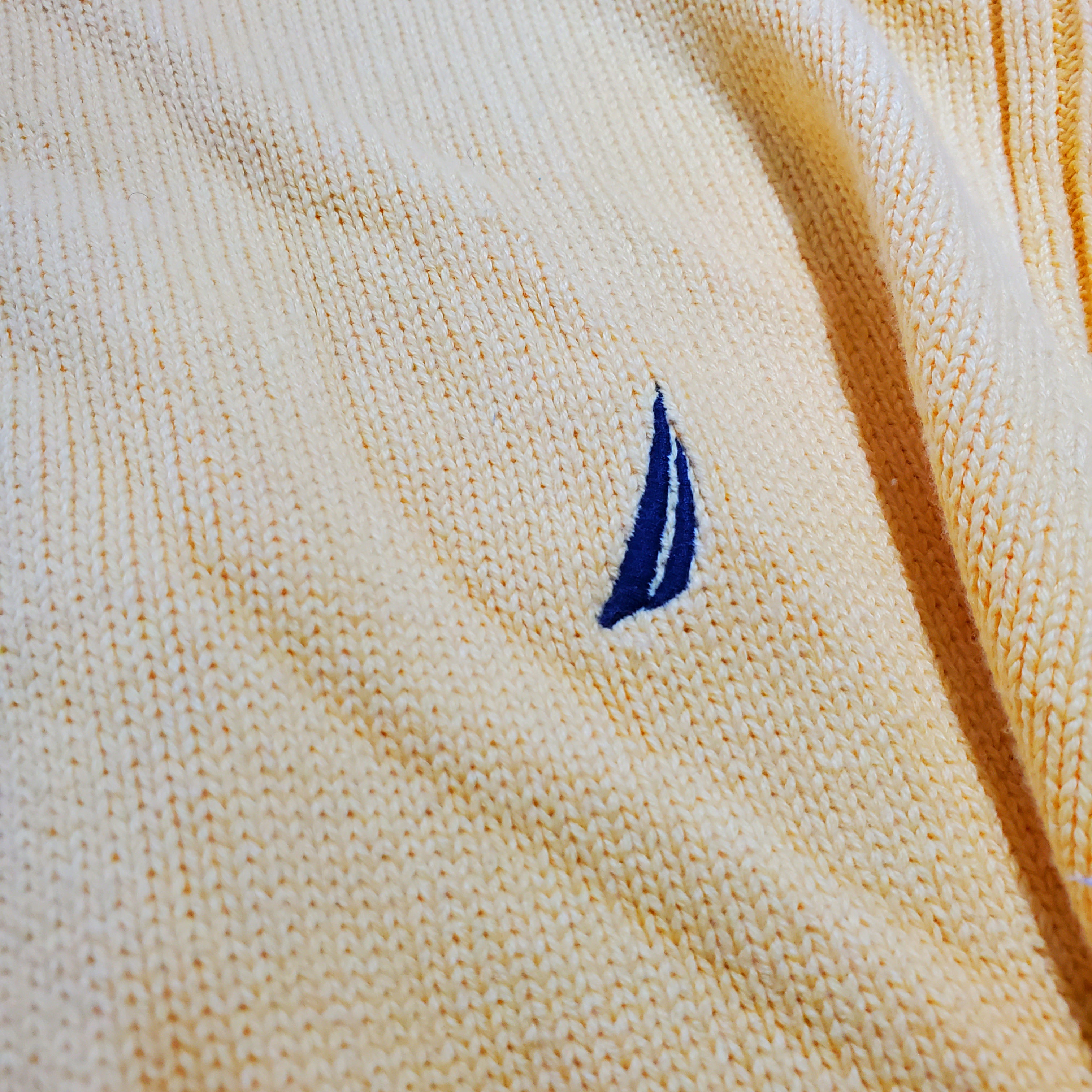 nautica ノーティカ Malaysia製 ニットセーター刺繍ロゴ黄色 古着
