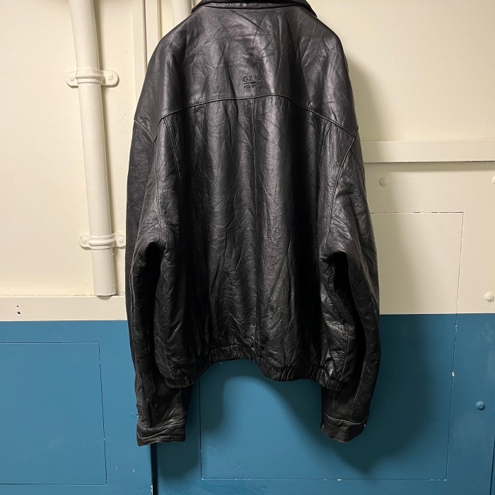 leather jacket | Vintage.City