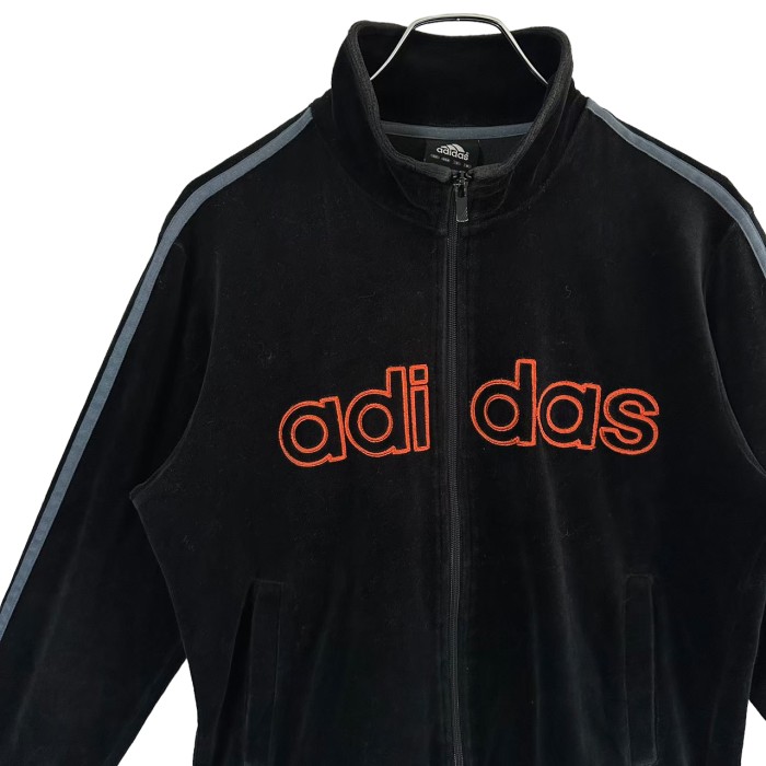 【人気トラックジャケット、デサント製】adidasジャージネック刺繍ロゴ黒