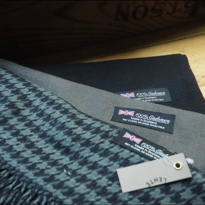 【NEW】Scotland製 カシミヤ100% マフラー/ストール グレー | Vintage.City 古着屋、古着コーデ情報を発信