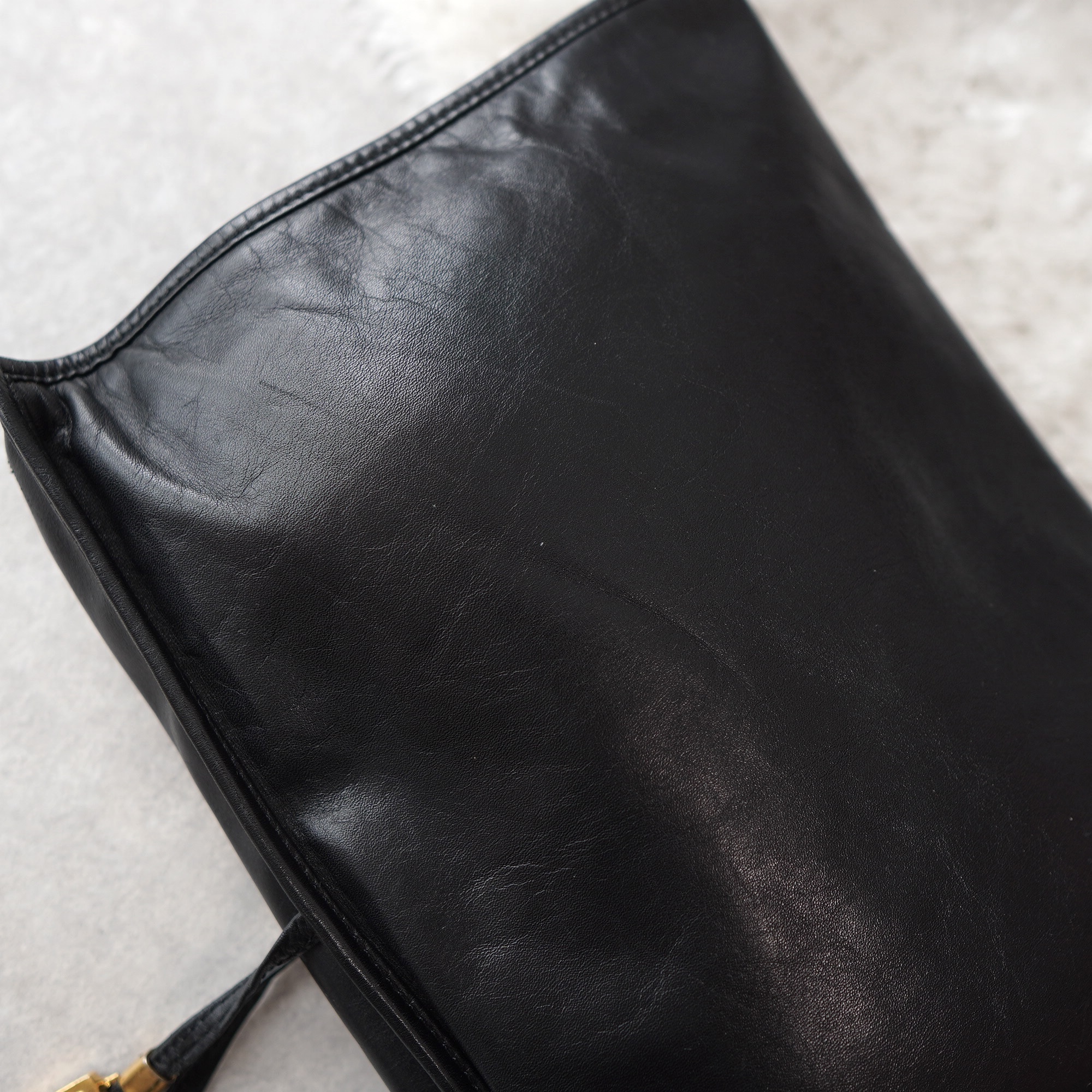 美品●ロエベ　ハンドバッグ　アナグラム　ロゴ型押し　裏地総柄　ナッパレザー　黒