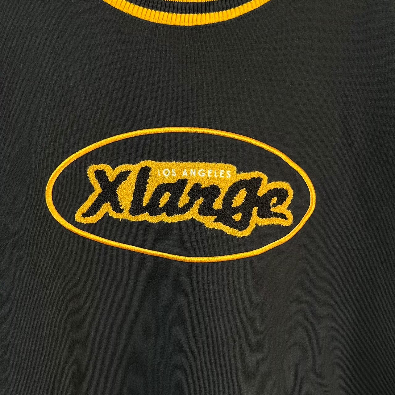 セール中【新品・未使用】XLARGE スウェット パイルロゴ センターロゴ トップス