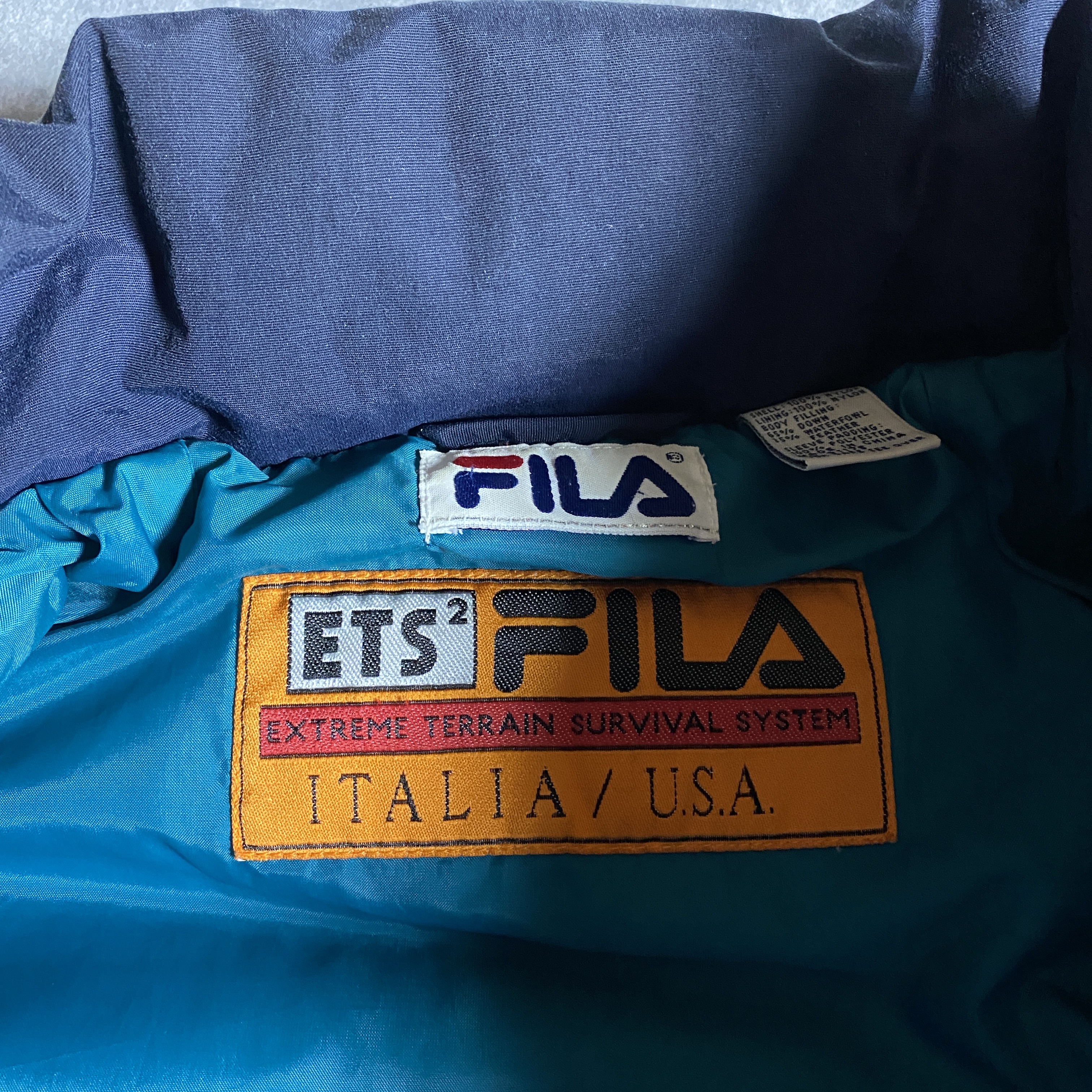 90's FILA フィラ 刺繍ワンポイントロゴ ダウンジャケット