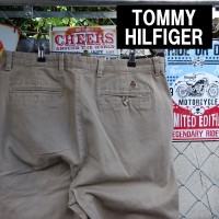 トミーヒルフィガー チノパン W36L32 カーキ ロング丈 シンプル 刺繍ロゴ 9351 | Vintage.City 古着屋、古着コーデ情報を発信
