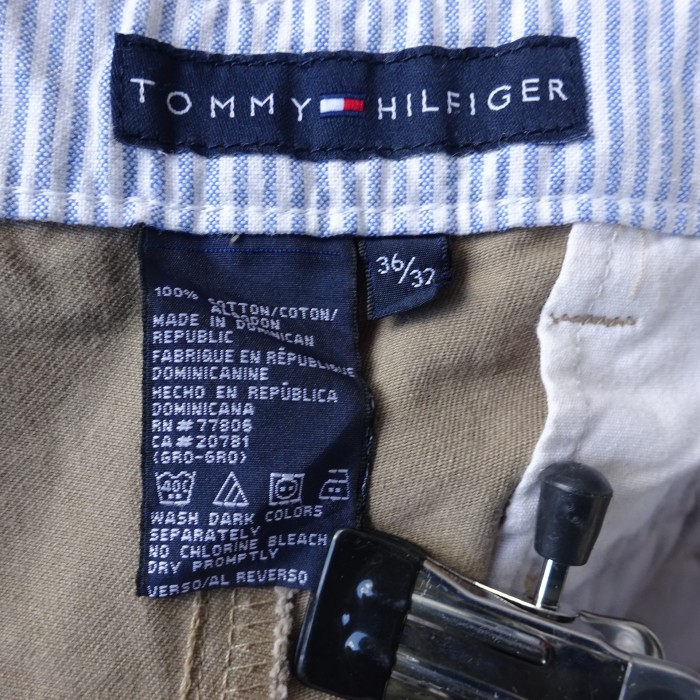 トミーヒルフィガー チノパン W36L32 カーキ ロング丈 シンプル 刺繍ロゴ 9351 | Vintage.City 古着屋、古着コーデ情報を発信