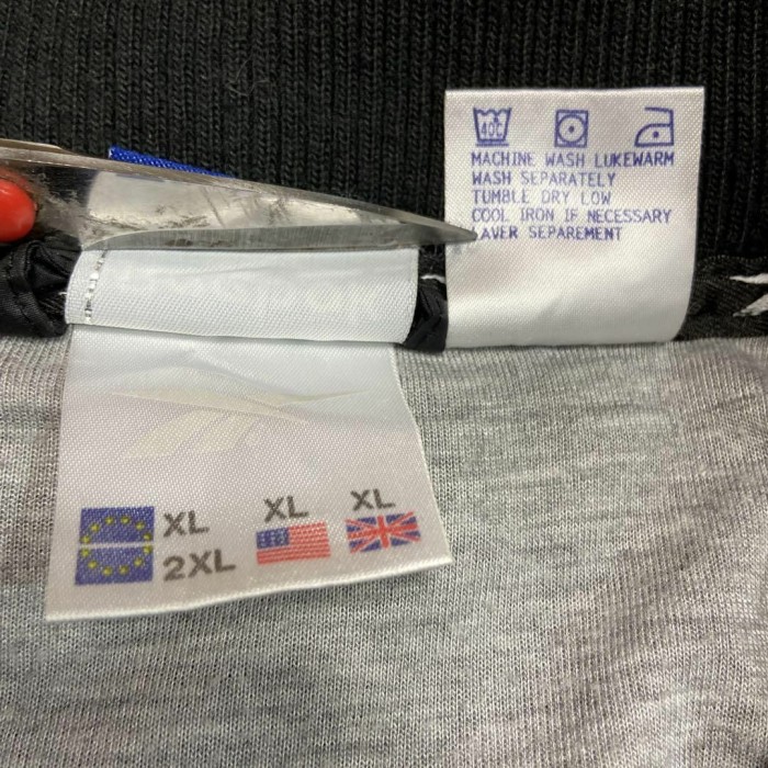 reebok nylon pullover size XL (日本XXL相当）　配送A　リーボック　ナイロンジャケット　プルオーバー　刺繍ロゴ | Vintage.City 古着屋、古着コーデ情報を発信