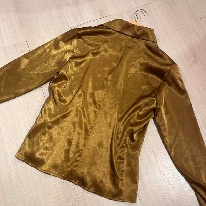 brown gold blouse ゴールド レトロ シャツ 古着 ドレスシャツ アンブレラスリーブ 古着 ヴィンテージ 光沢 | Vintage.City Vintage Shops, Vintage Fashion Trends
