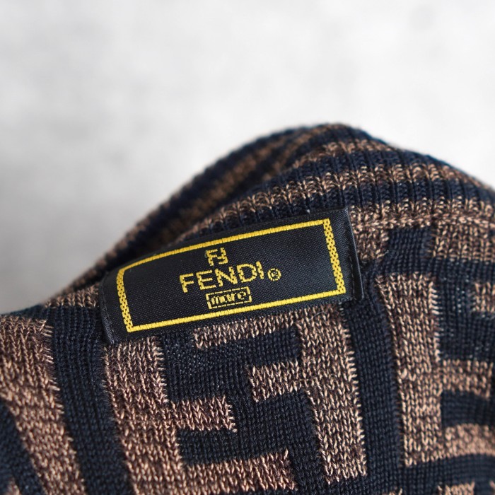 FENDI  フェンディ　ニット　セーター　しっとりとした最上級の肌触り　ズッカ柄　Mサイズ | Vintage.City 古着屋、古着コーデ情報を発信