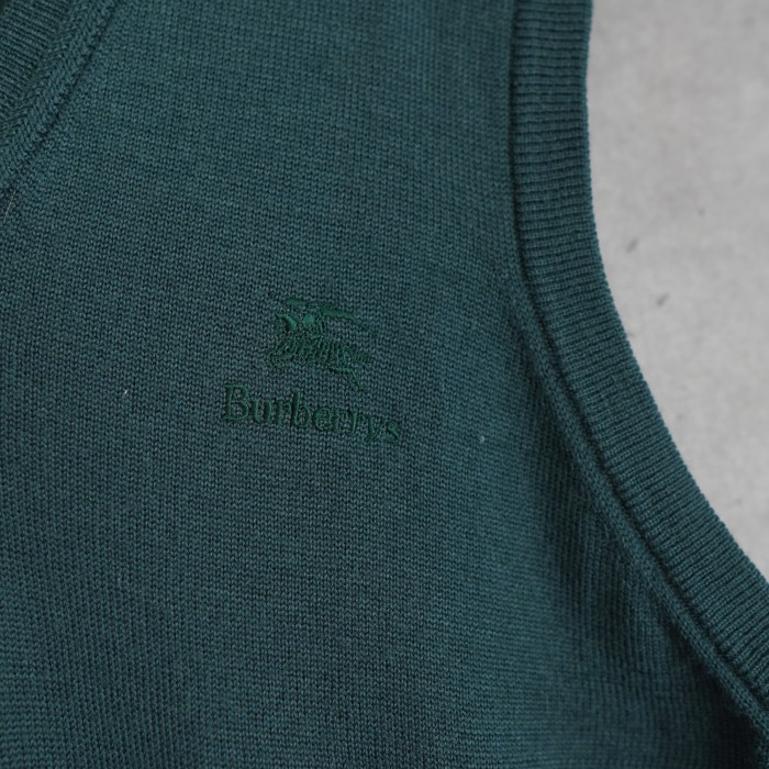 BURBERRY  バーバリー  ニットベスト　80's〜90's  ロゴ刺繍  日本製　Sサイズ | Vintage.City 古着屋、古着コーデ情報を発信