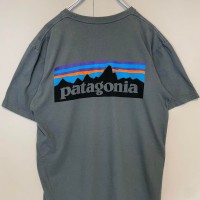 patagonia back print T-shirt size S (日本M相当）　配送C　バックプリントロゴ　パタゴニア　くすみカラー | Vintage.City 古着屋、古着コーデ情報を発信