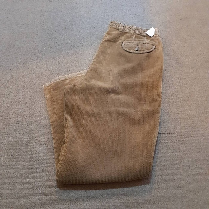 L.L.Bean two-tuck corduroy pants | Vintage.City Vintage Shops, Vintage Fashion Trends
