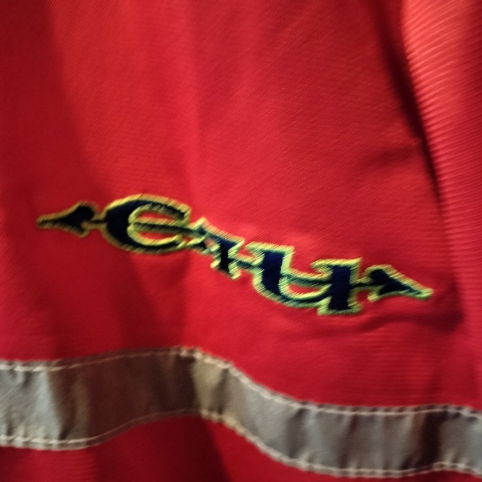 CRU クルー　90s  ヴィンテージ　USA製　バックロゴ　刺繍ロゴ　トラックジャケット　ジャージ　人気カラー　ユニセックス　レトロ　アメカジ　ストリート　ヒップホップ　ビッグサイズ　古着 | Vintage.City 古着屋、古着コーデ情報を発信