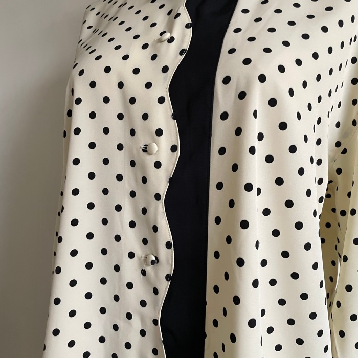front scallop dot blouse 〈レトロ古着 フロントスカラップ 水玉 ブラウス 日本製〉 | Vintage.City 古着屋、古着コーデ情報を発信