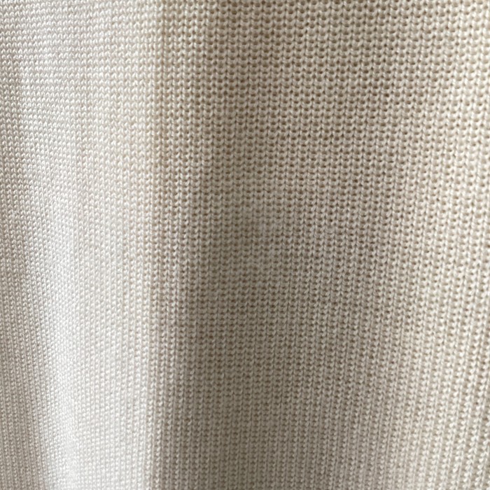 INTOCA Off-white deformed knit skirt | Vintage.City 古着屋、古着コーデ情報を発信