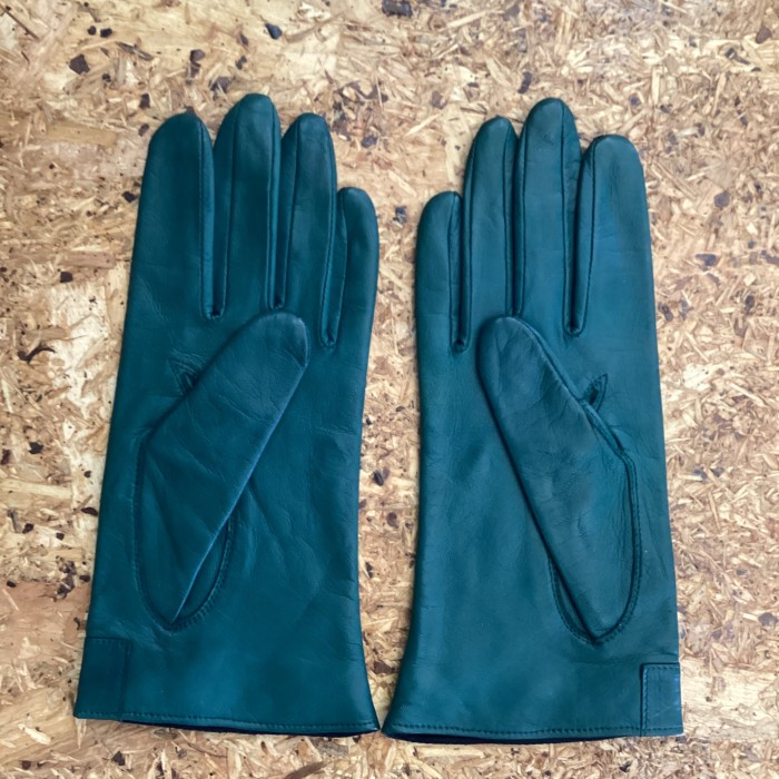 green leather gloves | Vintage.City 古着屋、古着コーデ情報を発信