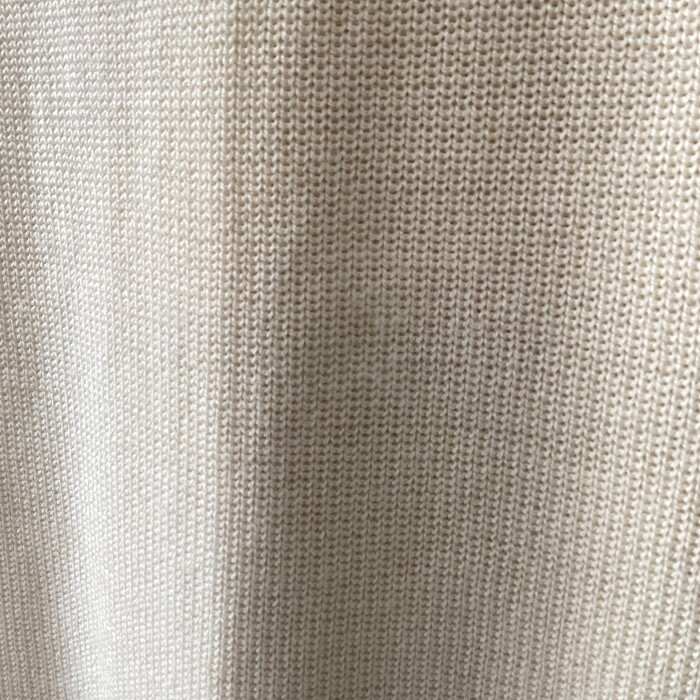 INTOCA Off-white deformed knit skirt | Vintage.City 古着屋、古着コーデ情報を発信