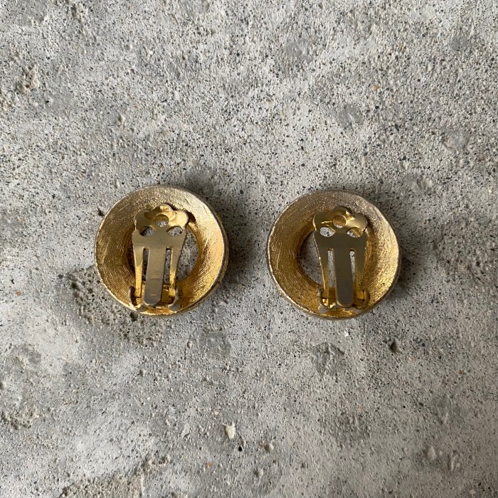 Vintage 70〜80s USA gold circle textured earring レトロ アメリカ ヴィンテージ アクセサリー ゴールド サークル テクスチャー イヤリング | Vintage.City 빈티지숍, 빈티지 코디 정보