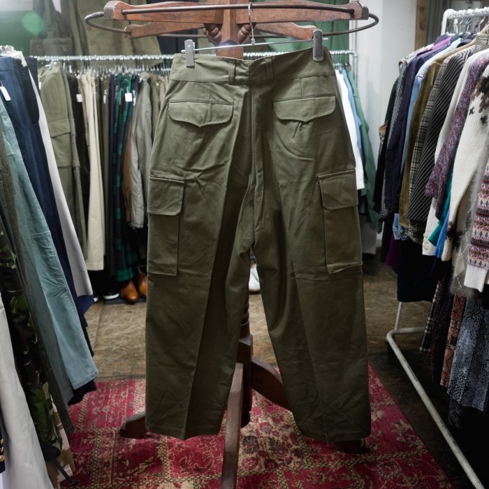 50’s French Military M-47 Cargo Pants Early Model Wood Buttons Size23【DEADSTOCK】 | Vintage.City 古着屋、古着コーデ情報を発信