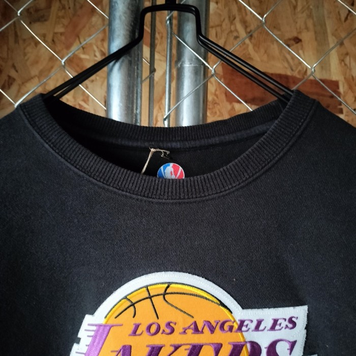 NBA レイカーズ　チームデザイン　刺繍　スウェット　トレーナー　古着 | Vintage.City 빈티지숍, 빈티지 코디 정보