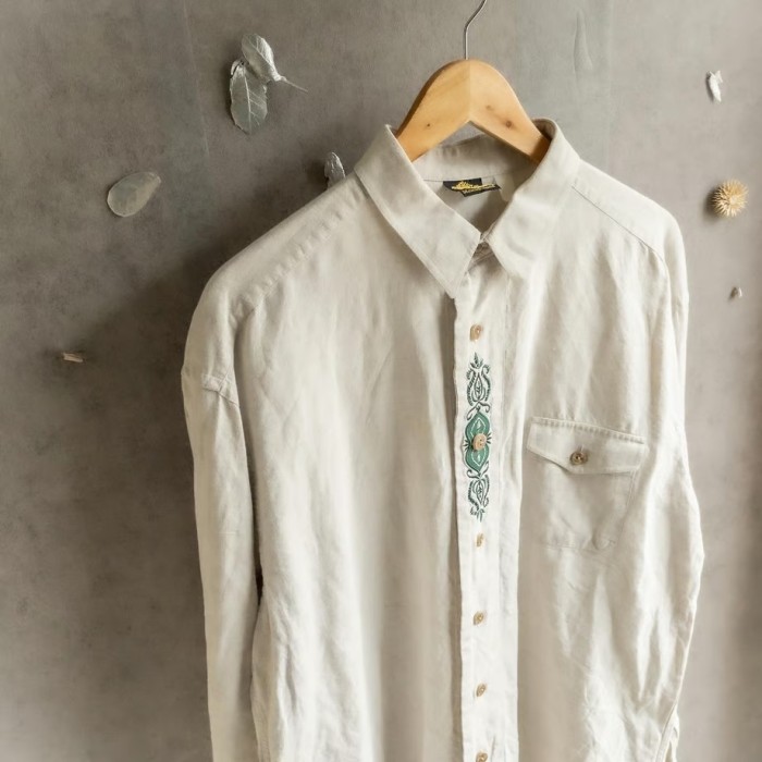 “墺古民装” Beautiful embroidery tyrolean shirt | Vintage.City 古着屋、古着コーデ情報を発信