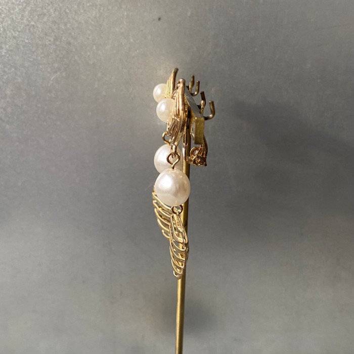 Used retro gold heart white pearl earrings レトロ ユーズド アクセサリー ゴールド ハート ホワイト パール イヤリング | Vintage.City Vintage Shops, Vintage Fashion Trends