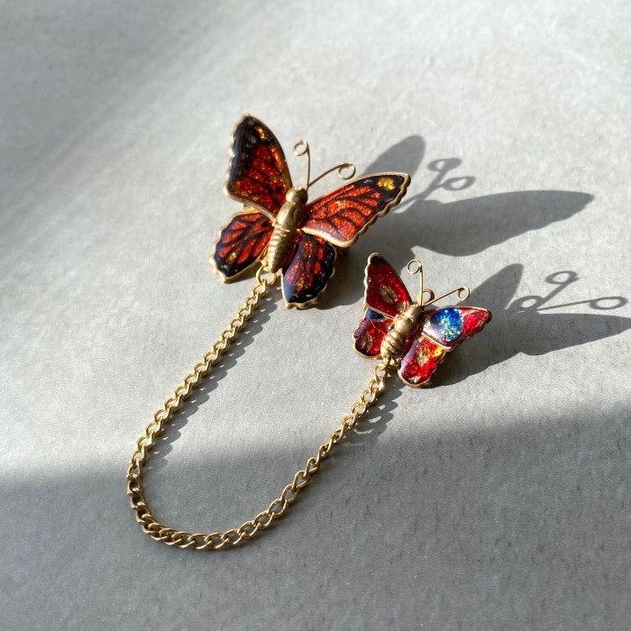 Vintage 70s〜80s USA retro twin red butterfly brooch レトロ ヴィンテージ ツイン 赤い蝶々 ブローチ | Vintage.City 빈티지숍, 빈티지 코디 정보