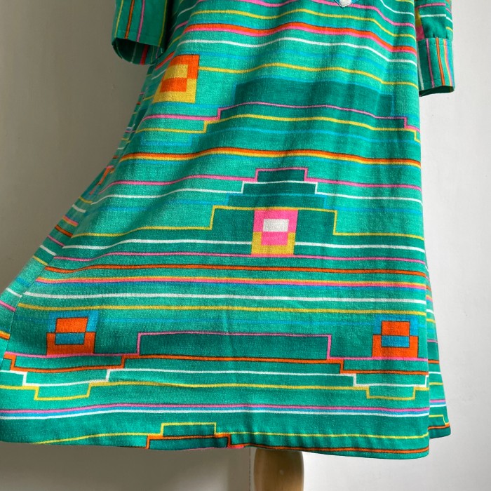 colorful geometric pattern dress〈レトロ古着 カラフル 幾何学模様 ワンピース〉 | Vintage.City 빈티지숍, 빈티지 코디 정보