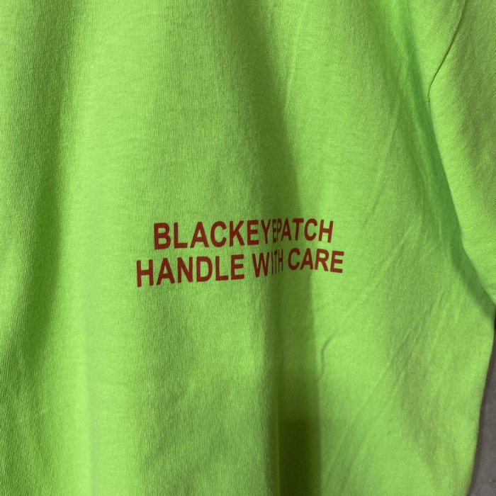 Black Eye Patch label logo T-shirt size M 配送A　ブラックアイパッチ　ラベルロゴ　ネオンカラー　ストリート　取扱注意 | Vintage.City 빈티지숍, 빈티지 코디 정보