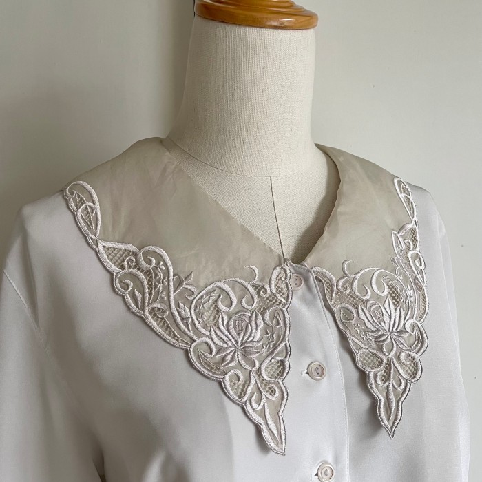 embroidered sheer collar blouse 〈レトロ古着 刺繍 シアー襟 ブラウス〉 | Vintage.City Vintage Shops, Vintage Fashion Trends