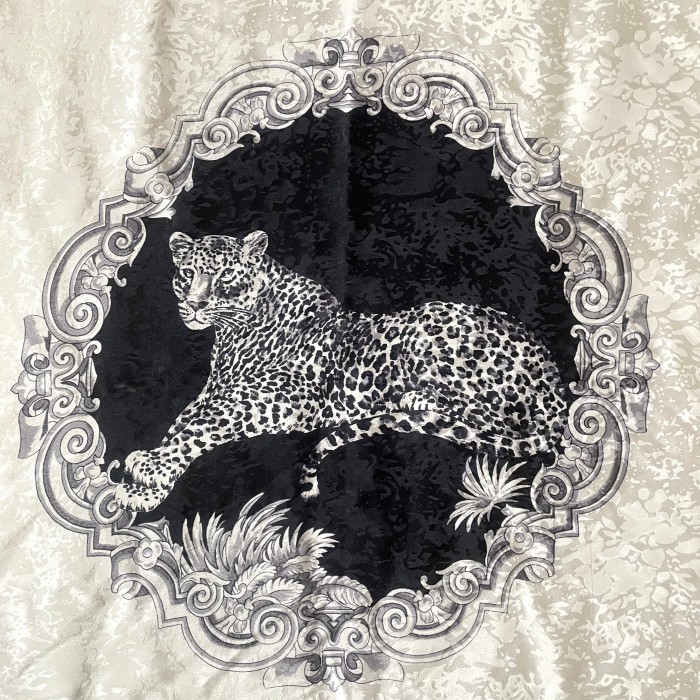 Silk 100% leopard モノトーン レオパードシルクスカーフ | Vintage.City 古着屋、古着コーデ情報を発信