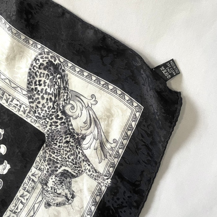 Silk 100% leopard モノトーン レオパードシルクスカーフ | Vintage.City 古着屋、古着コーデ情報を発信