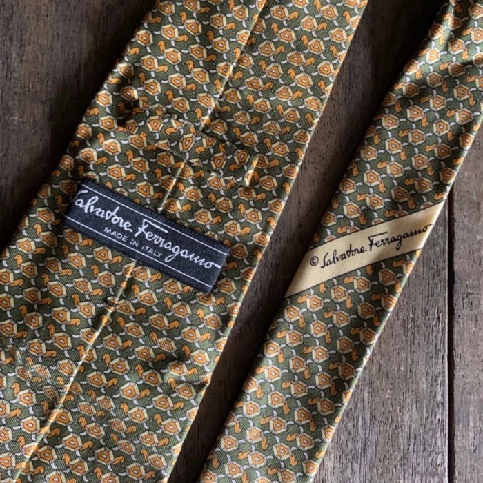 イタリア製 フェラガモ Salvatore Ferragamo シルク ネクタイ | Vintage.City 古着屋、古着コーデ情報を発信