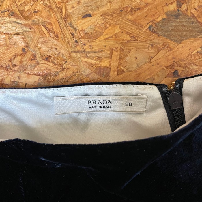 PRADA ベロア スカート MADE IN ITALY イタリア製 ベルベット | Vintage.City Vintage Shops, Vintage Fashion Trends