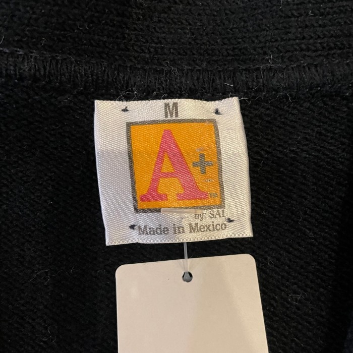 A+ acrylic lettered  cardigan （Made in MEXICO） | Vintage.City 빈티지숍, 빈티지 코디 정보