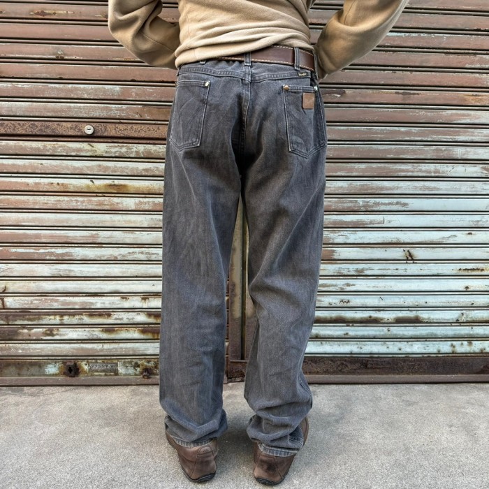 先染め 90s Wrangler ラングラー 13MWZPB デニムパンツ Black Denim Pants 80s ヴィンテージ ブラックデニム 黒 W35 L34 88cm | Vintage.City Vintage Shops, Vintage Fashion Trends