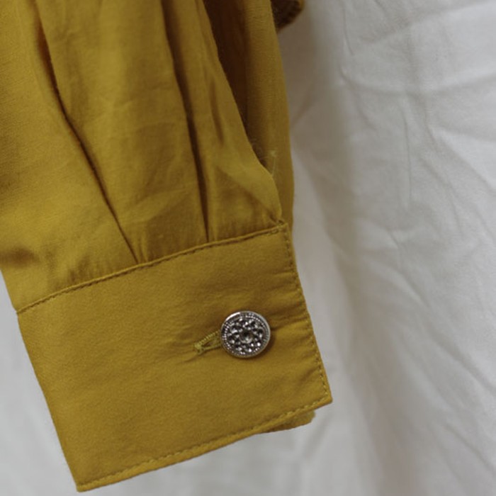 シルバーのボタンと刺繍のブラウス | Vintage.City 古着屋、古着コーデ情報を発信