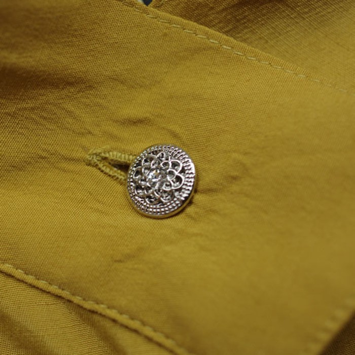シルバーのボタンと刺繍のブラウス | Vintage.City 古着屋、古着コーデ情報を発信