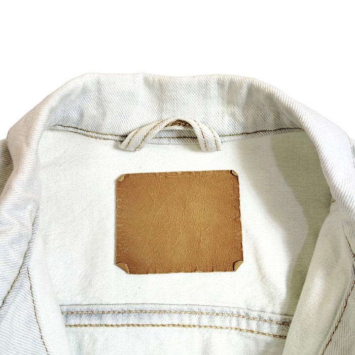 Levi's / Oversized Ice Blue Denim Tracker Jacket Made in USA | Vintage.City 古着屋、古着コーデ情報を発信