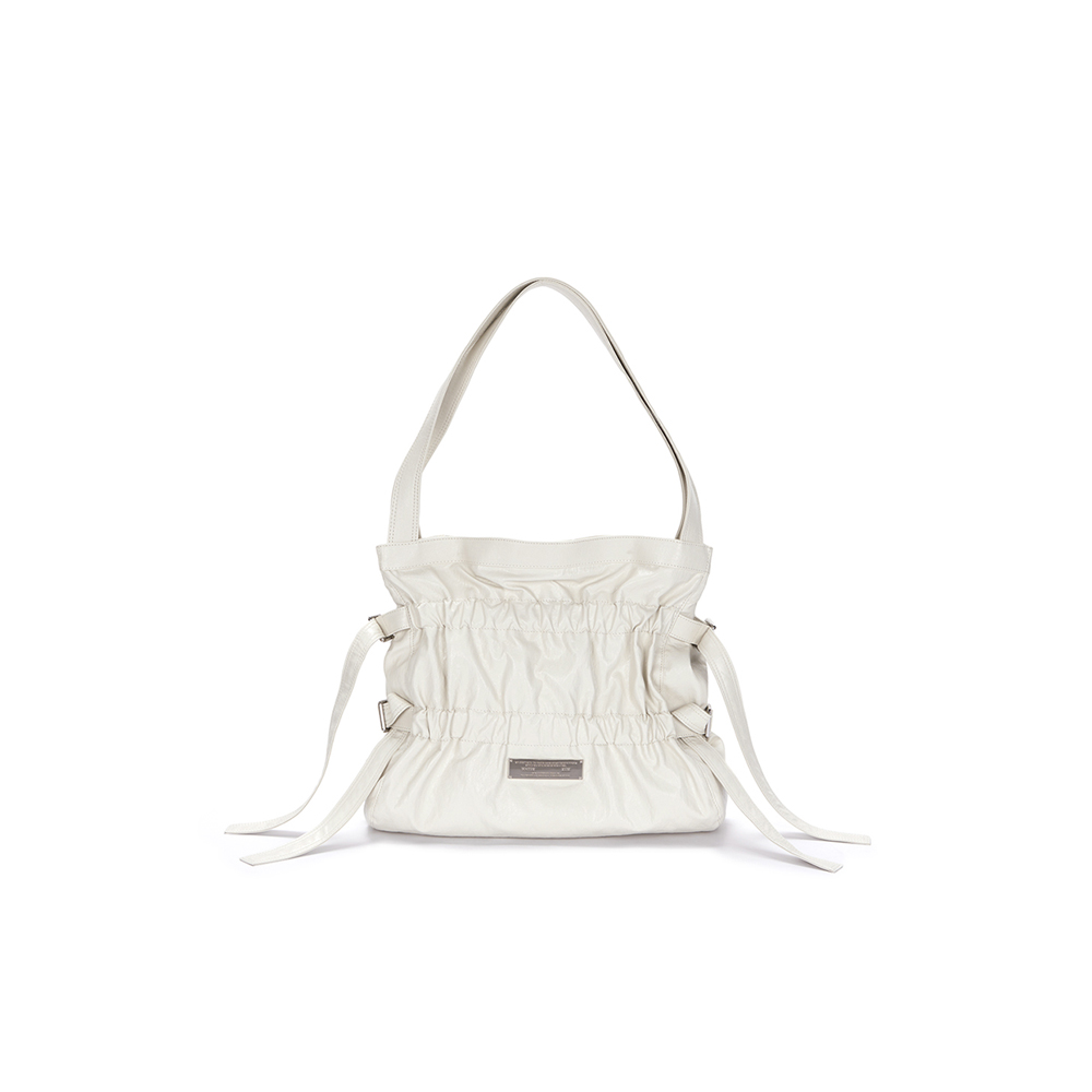 FAUX LEATHER SEASHELL BAG IN IVORY