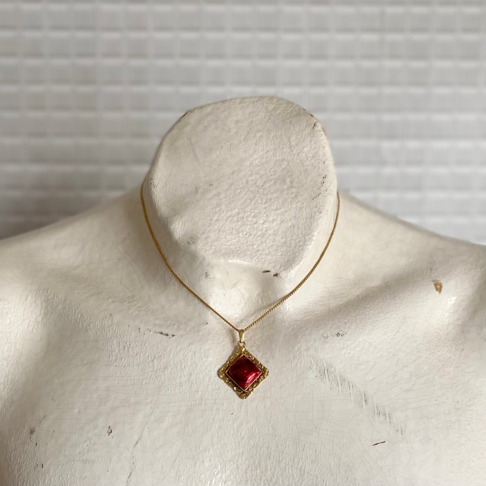 Vintage 80s retro red enameled square design necklace レトロ ヴィンテージ アクセサリー レッド エナメル スクエア デザイン ネックレス | Vintage.City 古着屋、古着コーデ情報を発信