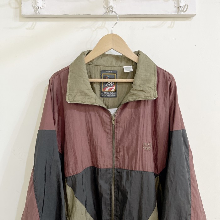 used nylon Olympic jacket | Vintage.City Vintage Shops, Vintage Fashion Trends