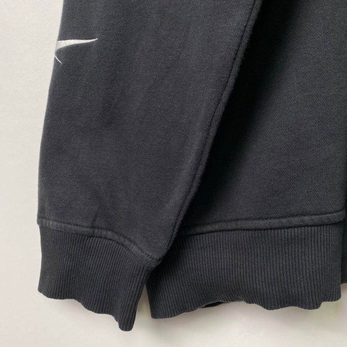 Reebok 袖ロゴ 刺繍 ジップパーカー スウェット ブラック XL S233 | Vintage.City 古着屋、古着コーデ情報を発信