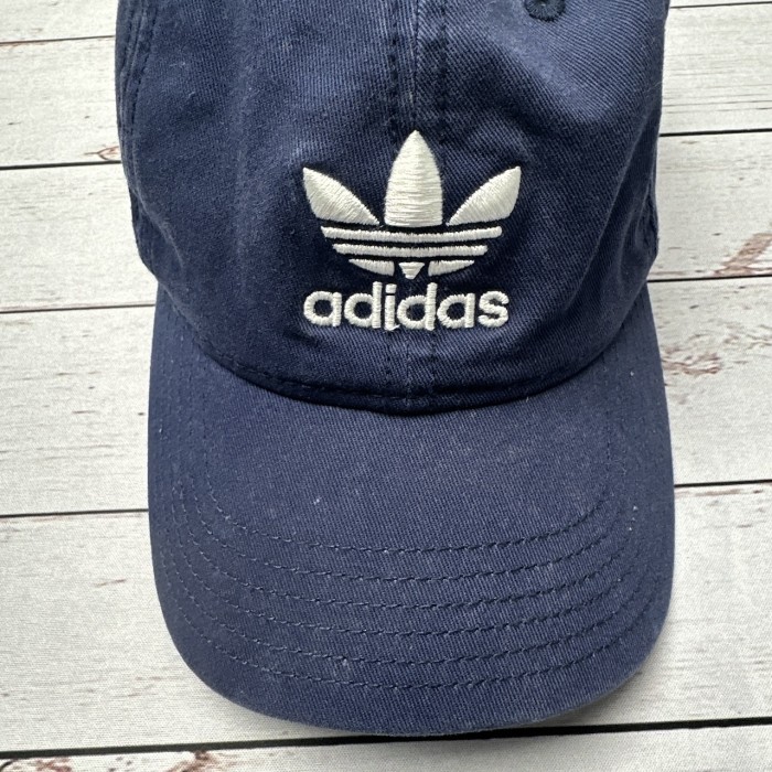 adidas アディダス　コットンキャップ　前後刺繍ロゴ　フリーサイズ　ネイビー　くすみカラー　帽子   古着 | Vintage.City 빈티지숍, 빈티지 코디 정보